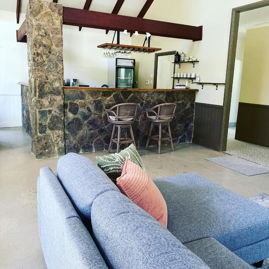 ฮันนีซัคเคิล คอทเทจ Villa สแตนธอร์ป ภายนอก รูปภาพ