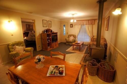 ฮันนีซัคเคิล คอทเทจ Villa สแตนธอร์ป ภายนอก รูปภาพ